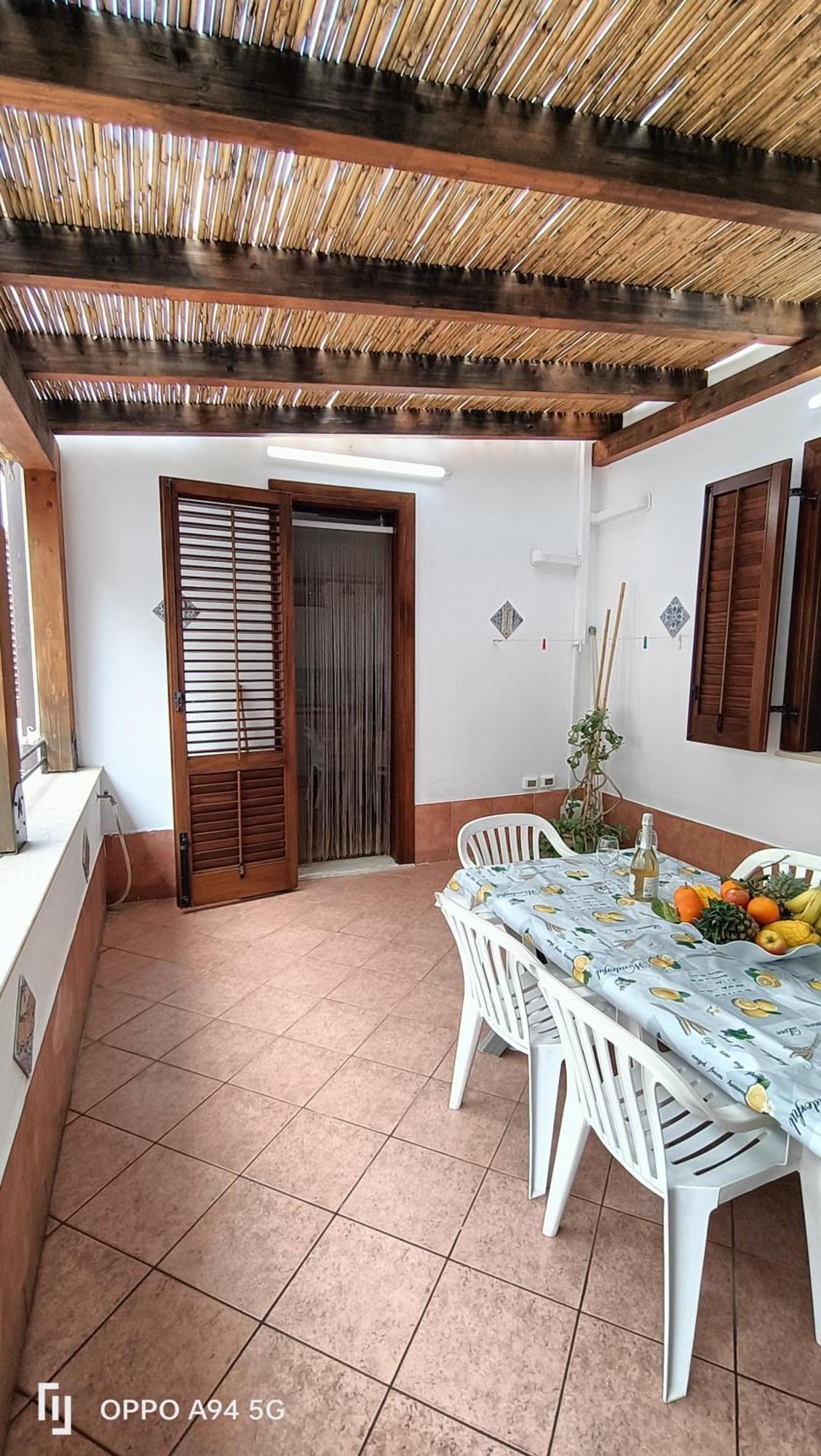 Casa Vita In Centro Balestrate Exterior foto
